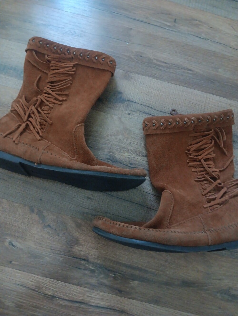 Minnetonka Luna Brown Suede Fringe Moccasin Boots
